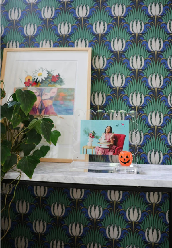 NF Clearly A-Nora-ble Scalloped Acrylic Frame