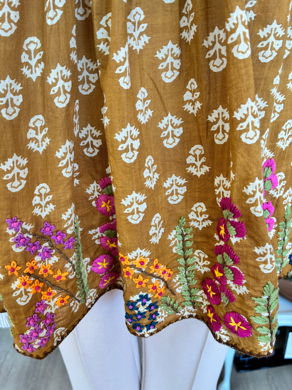 Ivy Jane Garden of Flowers Top