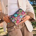 Consuela Essential Wallet Banks